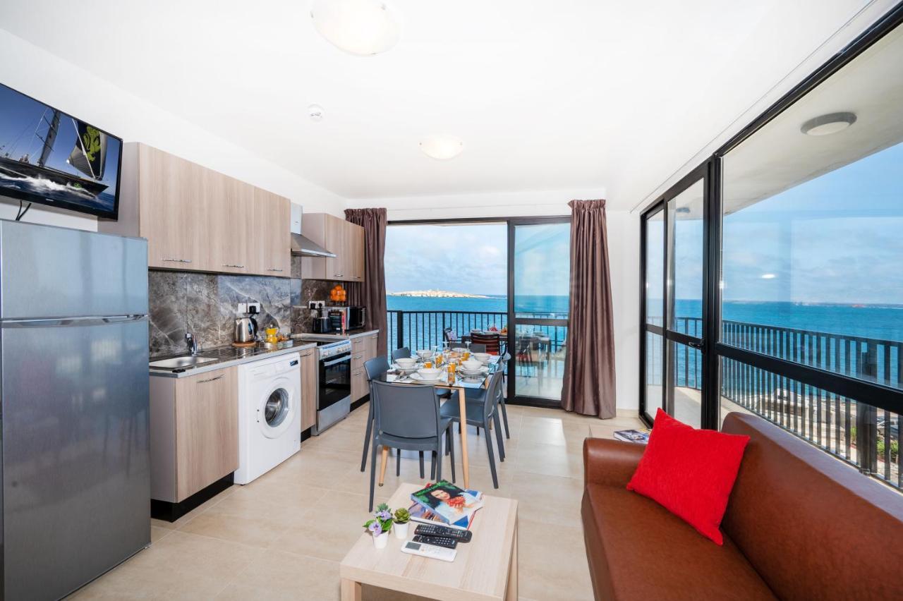 Islet Promenade Seafront Apartment With Large Corner Terrace By Getawaysmalta St. Paul's Bay Exterior photo