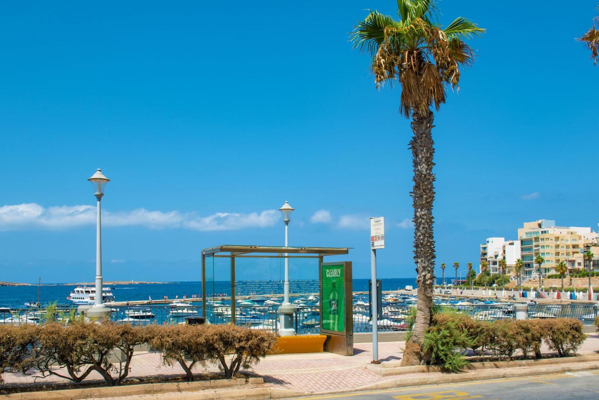 Islet Promenade Seafront Apartment With Large Corner Terrace By Getawaysmalta St. Paul's Bay Exterior photo